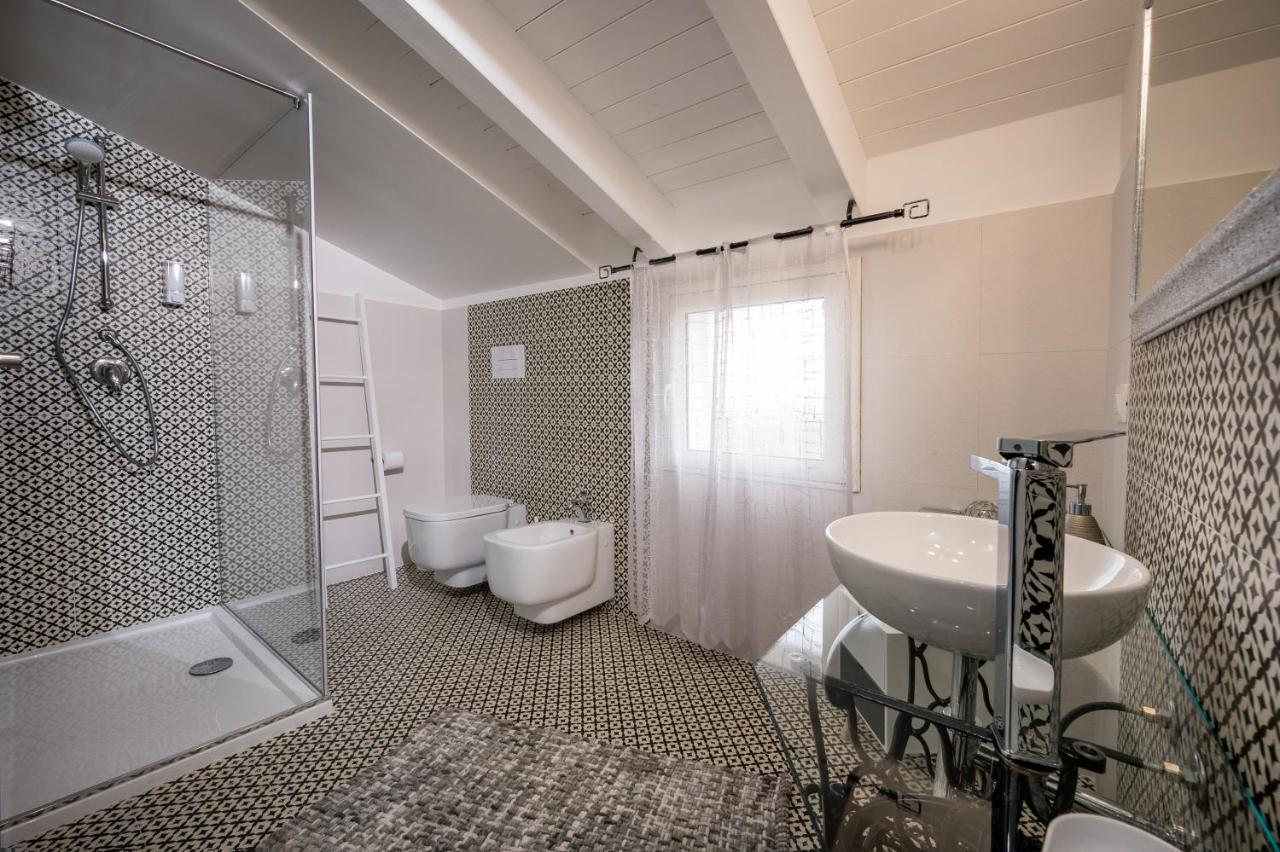Moresca Exclusive Villa - Pool & Spa カステッランマーレ・デル・ゴルフォ エクステリア 写真
